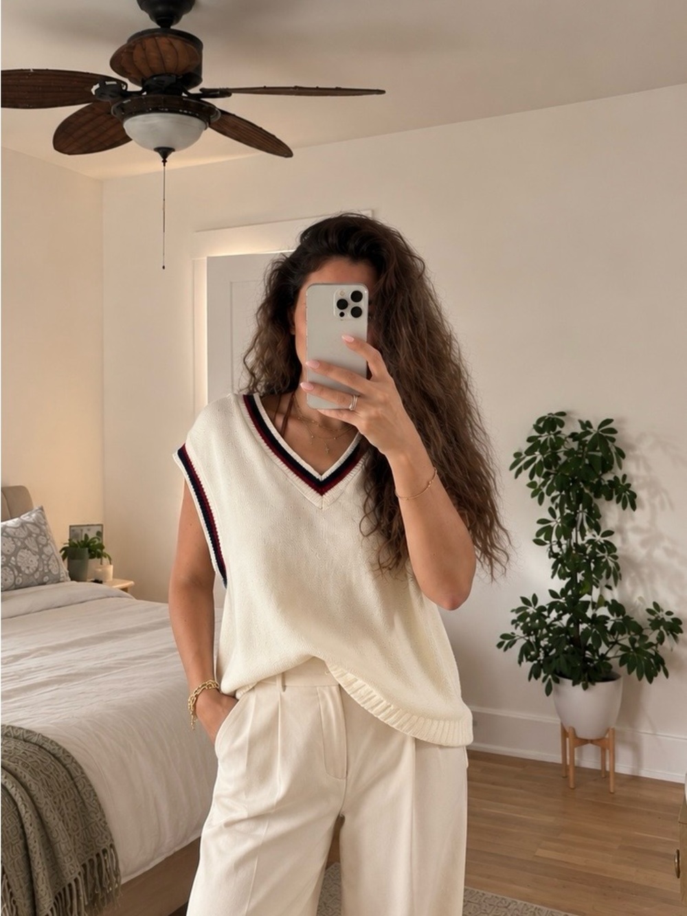 NWT Brandy Melville Agnes Cream V-Neck Oversized Sweater Vest